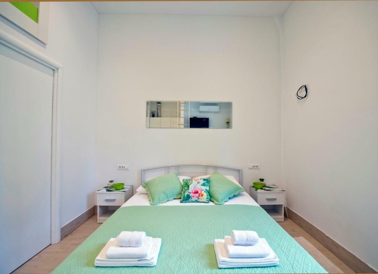 Microapartment Suni Lägenhet Split